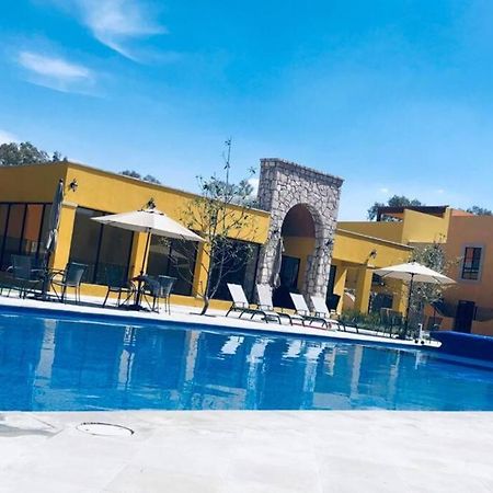 Depa En San Miguel De Allende Zirandaro Con Piscina Extérieur photo