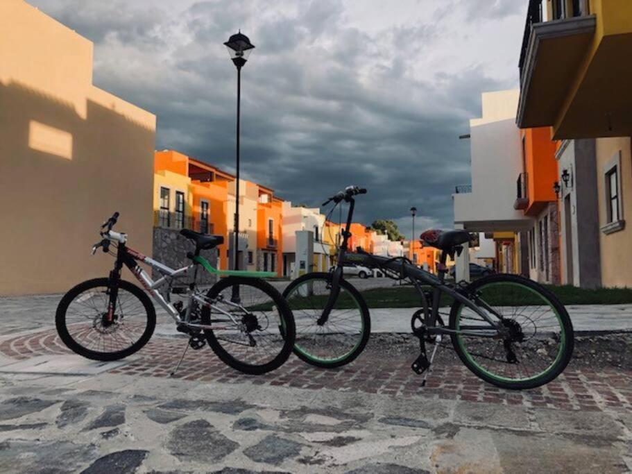 Depa En San Miguel De Allende Zirandaro Con Piscina Extérieur photo
